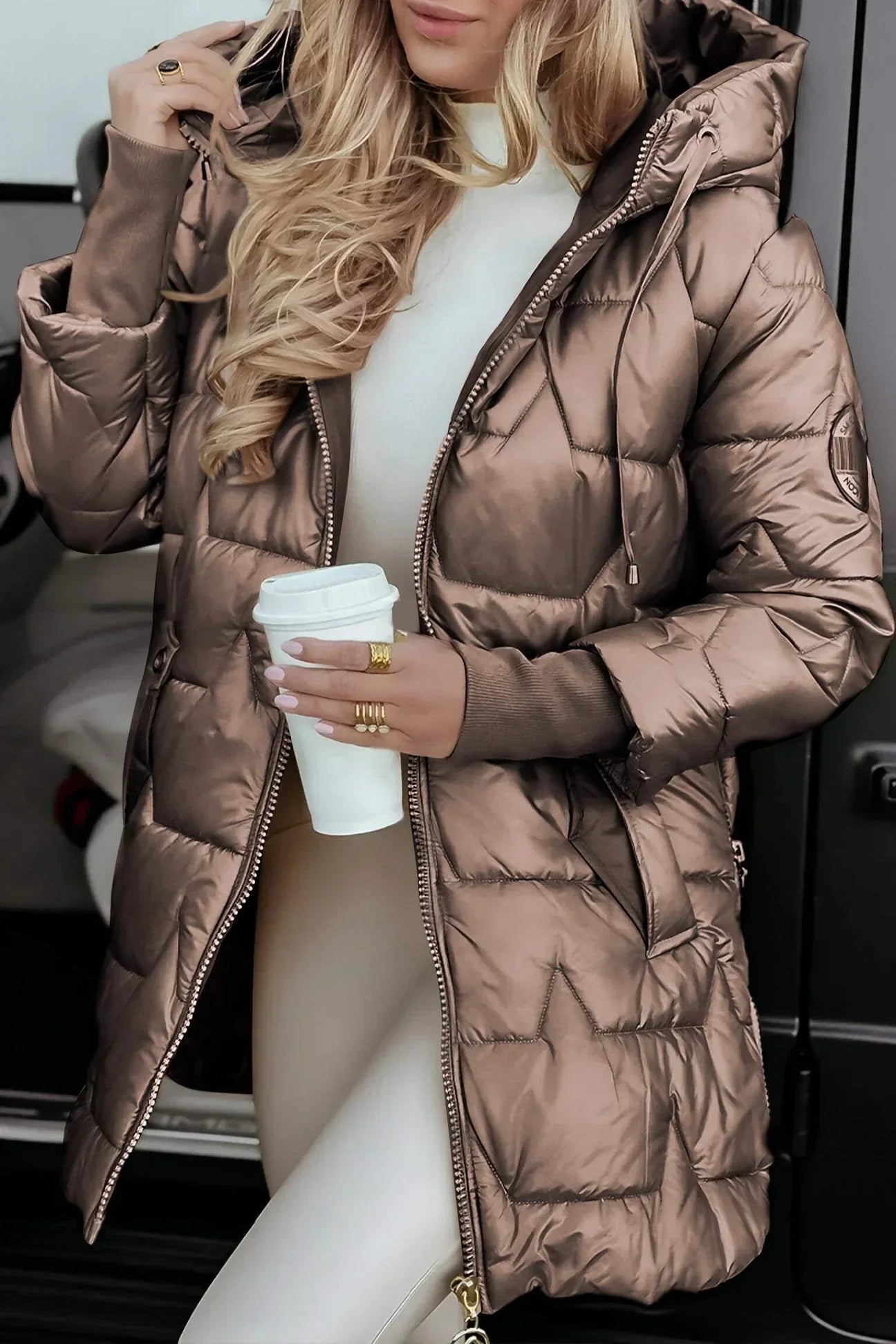 Astrid-Noor™  | Elegante winterjas met capuchon en voering