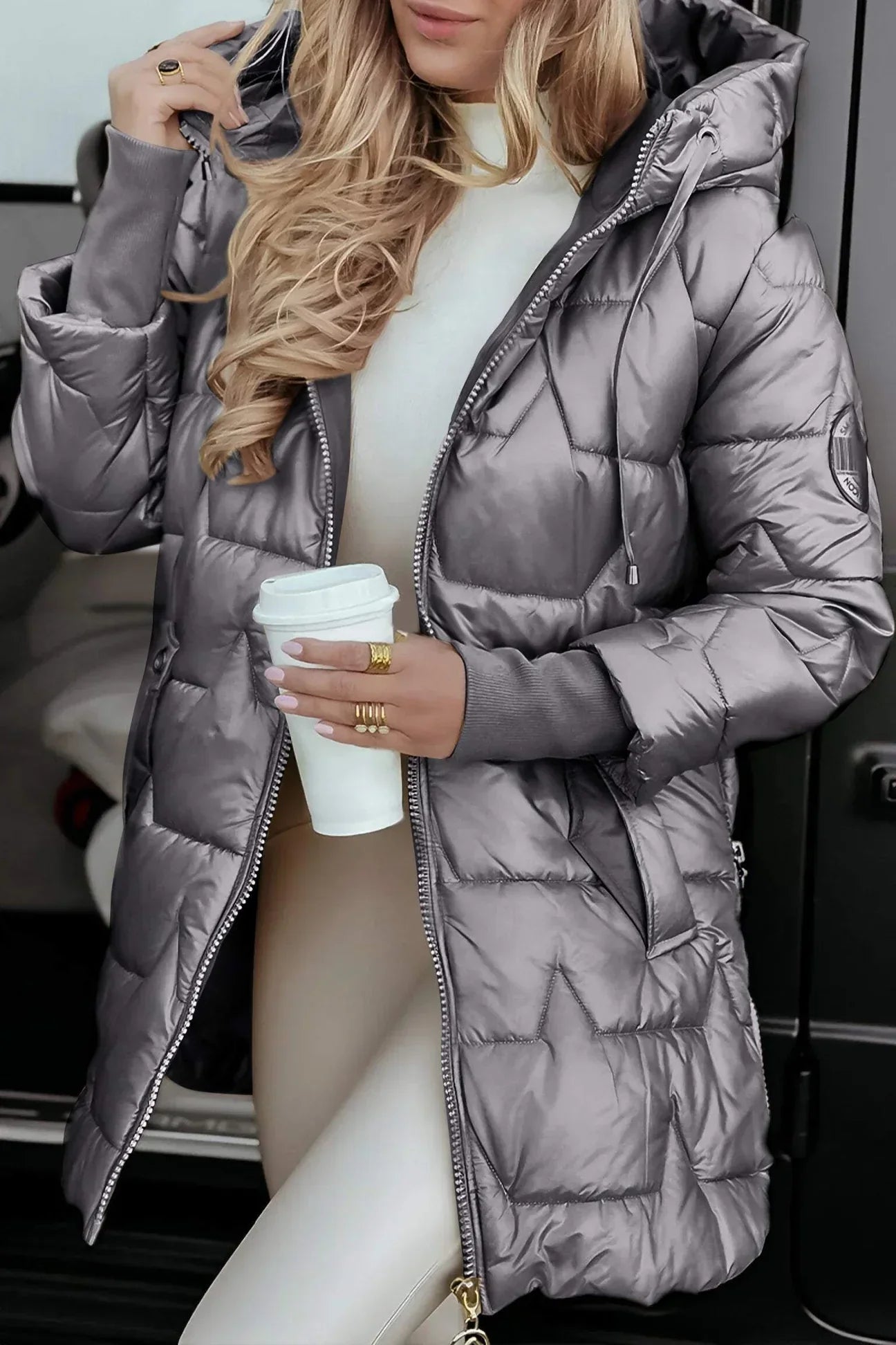Astrid-Noor™  | Elegante winterjas met capuchon en voering